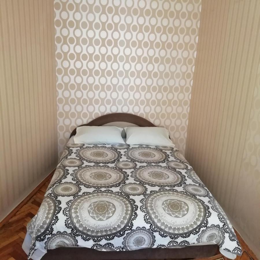 Appartement 2К. Центр Возле Гуливера.Бассейная 10 à Kiev Extérieur photo